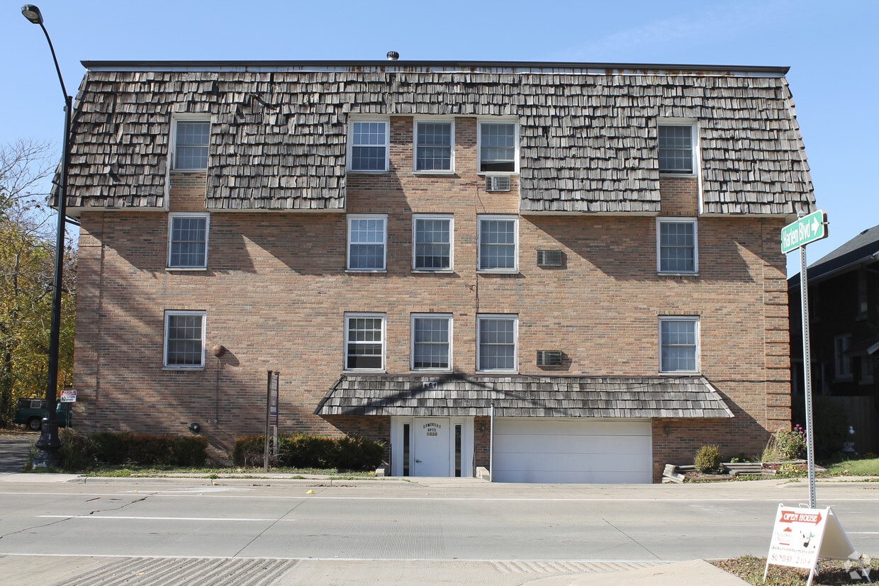 Building Photo - Somerset Apartments