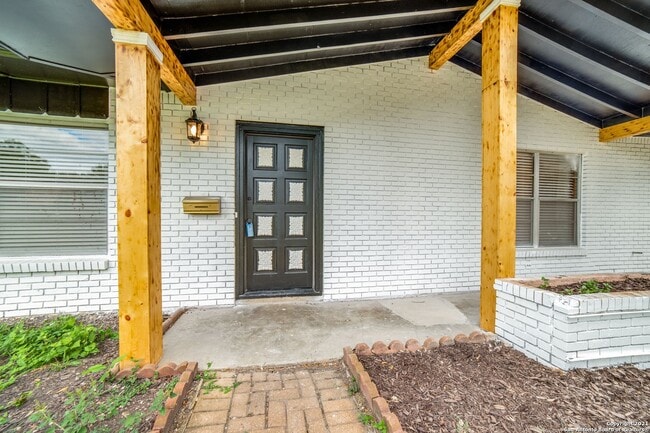 Photo - 326 E Rampart Dr House