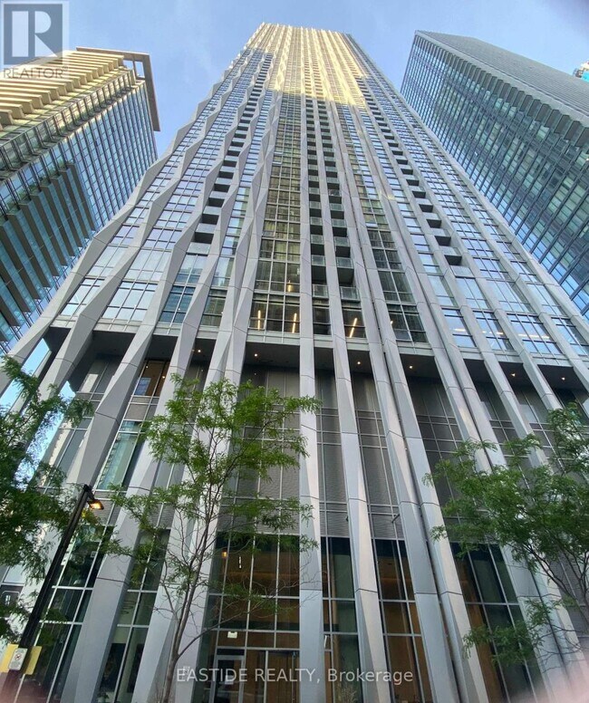 Building Photo - 1-2811 Yorkville Ave