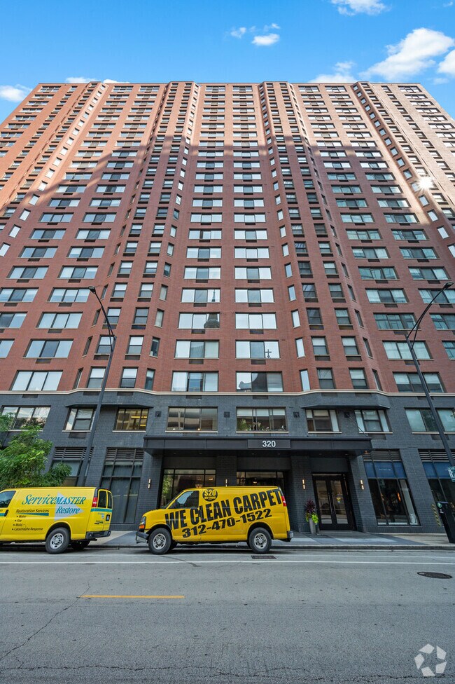 Building Photo - 320 W Illinois St