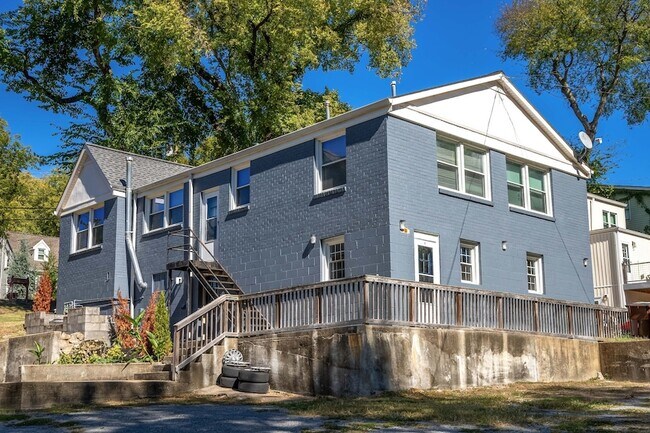 Foto del edificio - 1010 Carolyn Ave