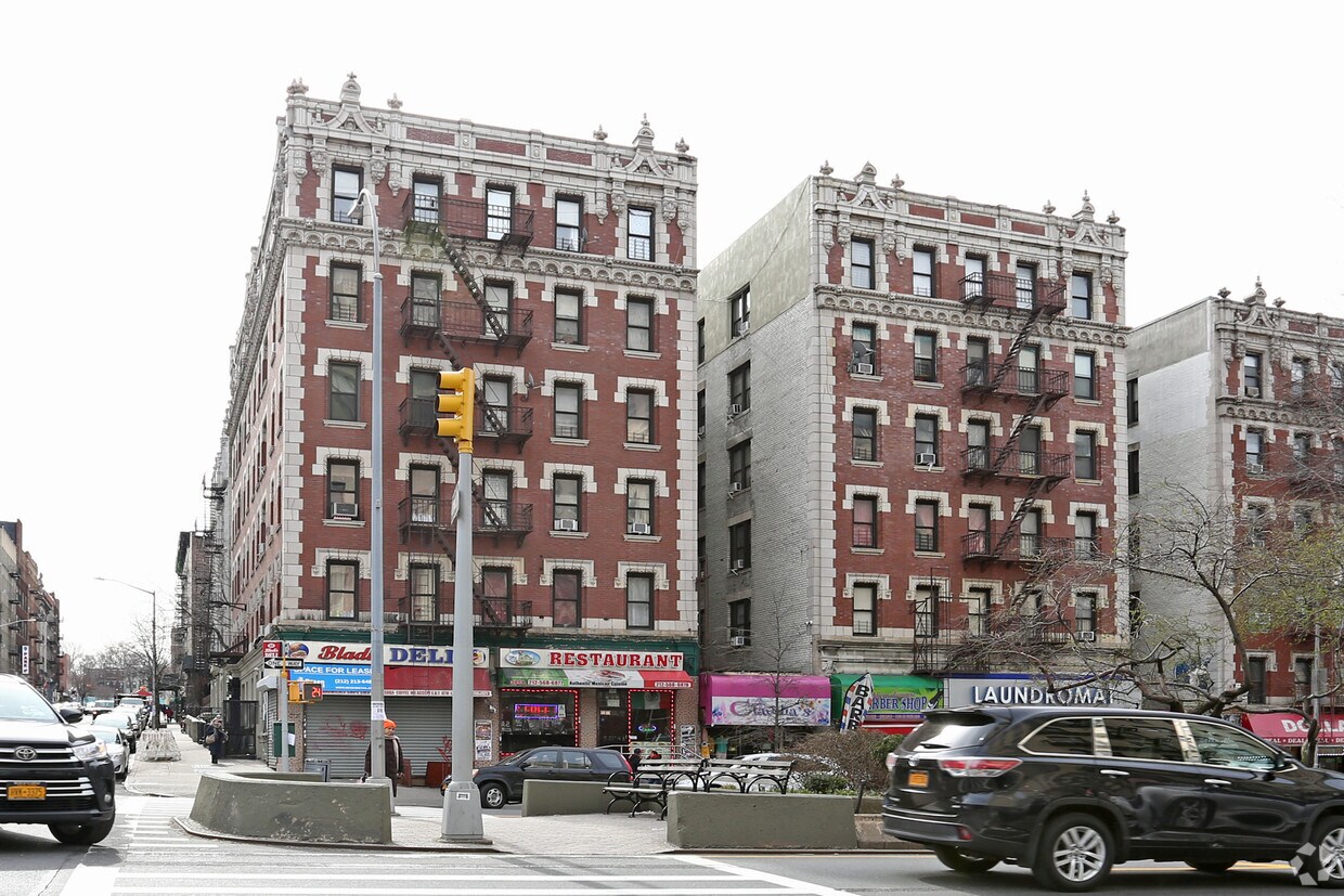 Building Photo - 3850-3858 Broadway