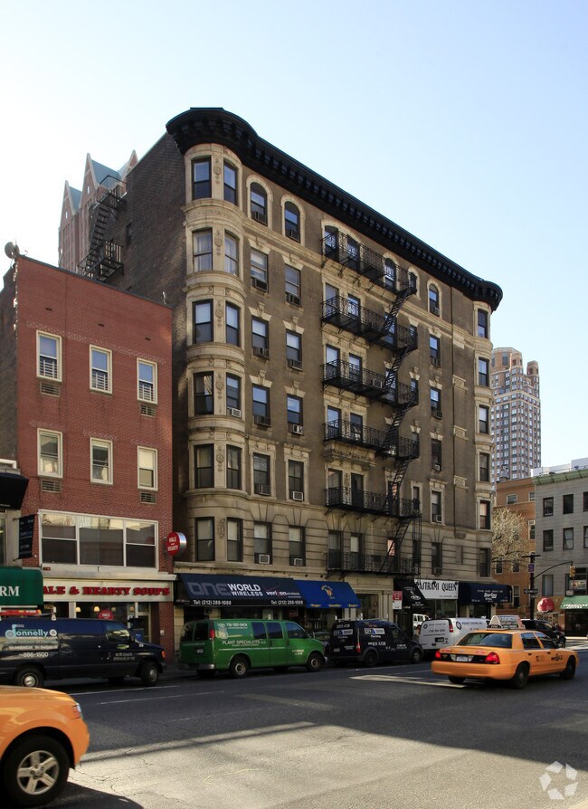 St. Apartments New York, NY