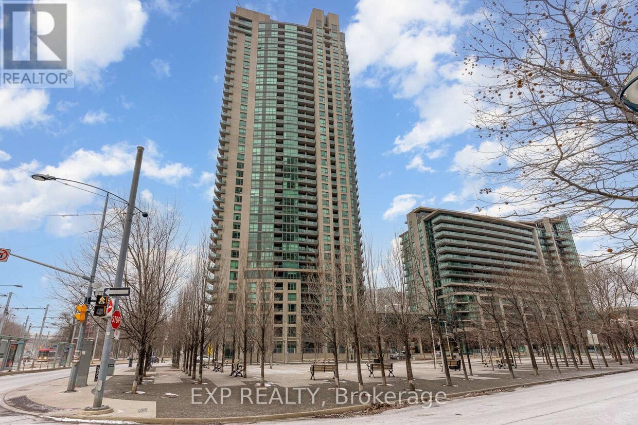 Photo principale - 215-1215 Fort York Blvd