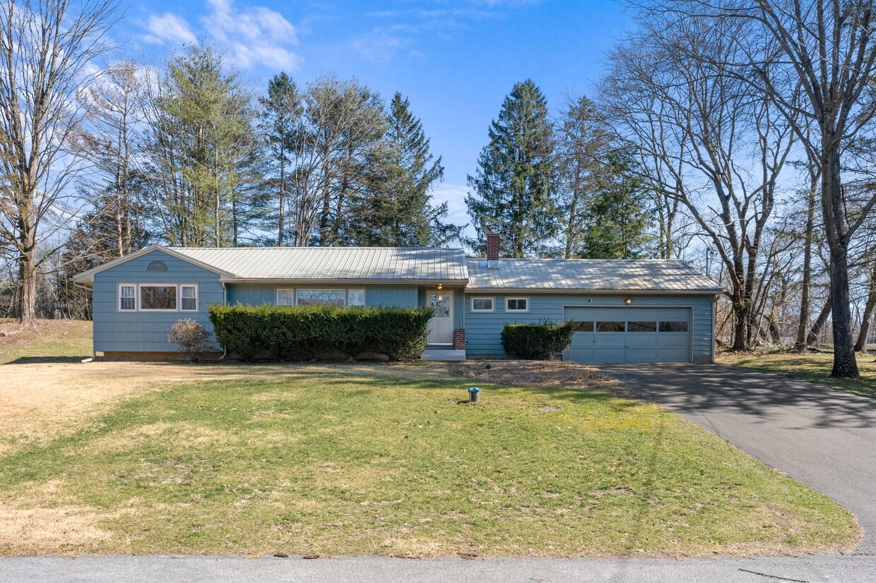 17 Bruin Dr, Saugerties, NY 12477 House Rental in Saugerties, NY