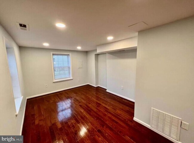 Foto del edificio - 30 Patapsco Ave
