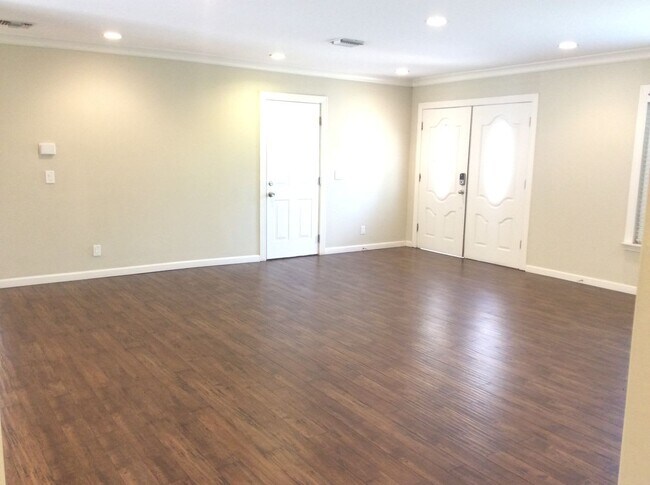Foto del edificio - 5600 Wish Ave