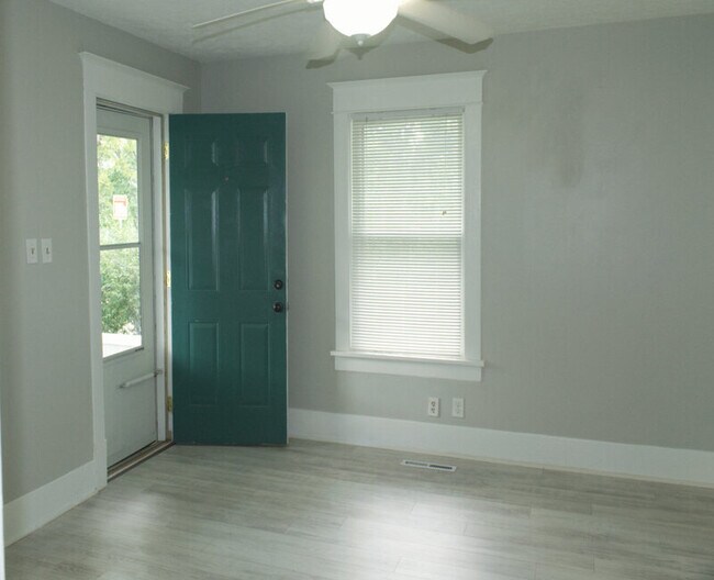 Foto del edificio - 2312 N 53rd St