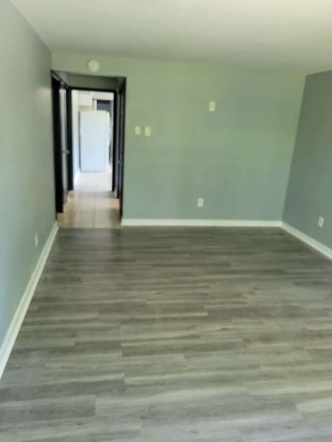 Foto del edificio - 13910 S Chippewa Ave