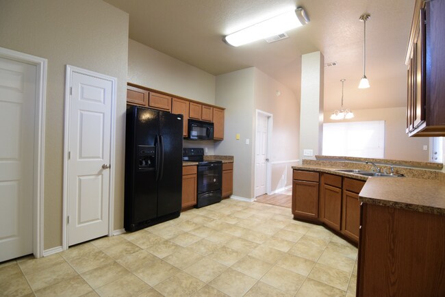 Foto del edificio - 2704 Bacon Ranch Rd