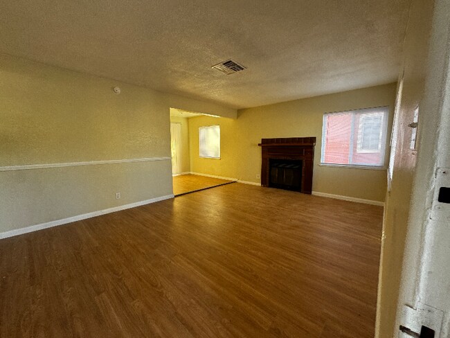 Foto del edificio - 1571 Sheridan Rd