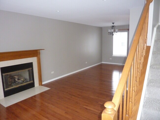 Foto del edificio - 126 Augusta Dr