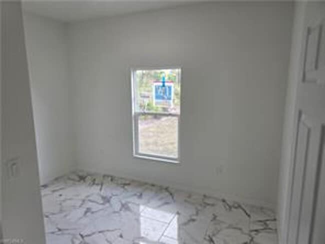Foto del edificio - NEW CONTRUCTION 2/2/1- MOVE IN READY