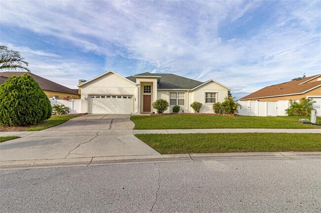 Building Photo - 411 Tamarind Parke Ln