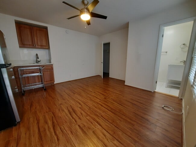 Building Photo - 1029 2nd St