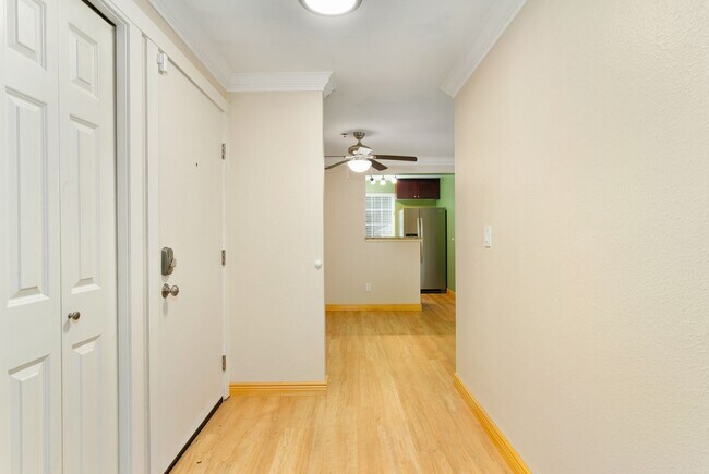 Foto del edificio - Cozy 2 bedroom, 2 bathroom condo- Federal Way Area