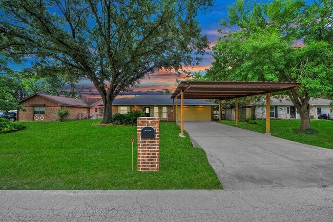 Building Photo - 12503 Foxburo Dr
