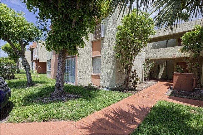 Building Photo - 9370 W Flagler St