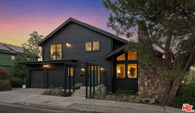 Foto del edificio - 2304 Vestal Ave