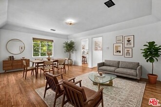 Building Photo - 350 S Roxbury Dr