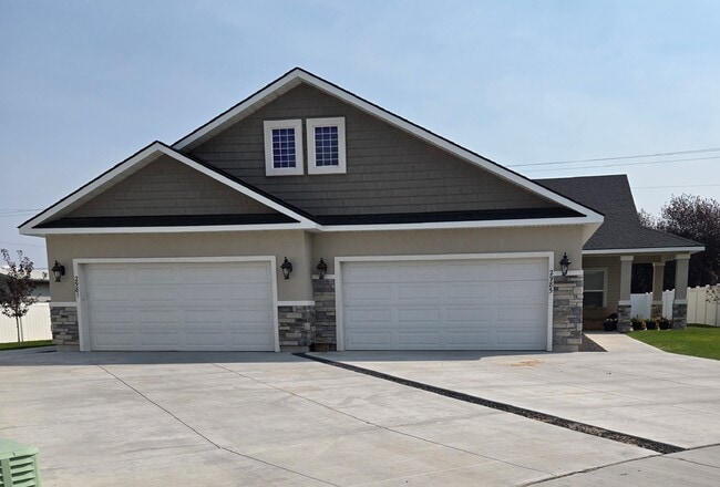 2981 Lisa Court - 2981 Lisa Ct