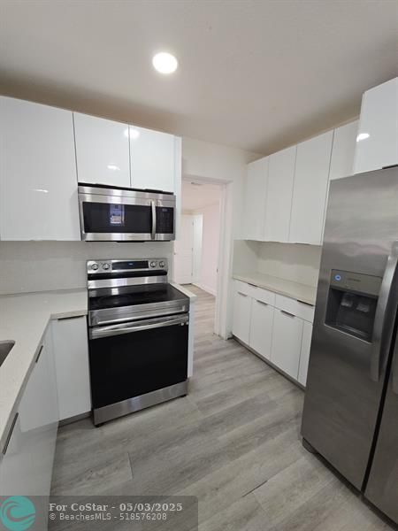 Foto del edificio - 4819 SW 22nd St