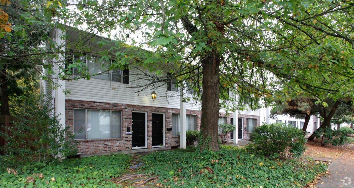 Building Photo - 7720 SW Bel Aire Dr