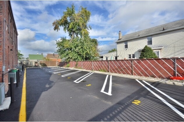 Foto del edificio - 48-54 E 13th St