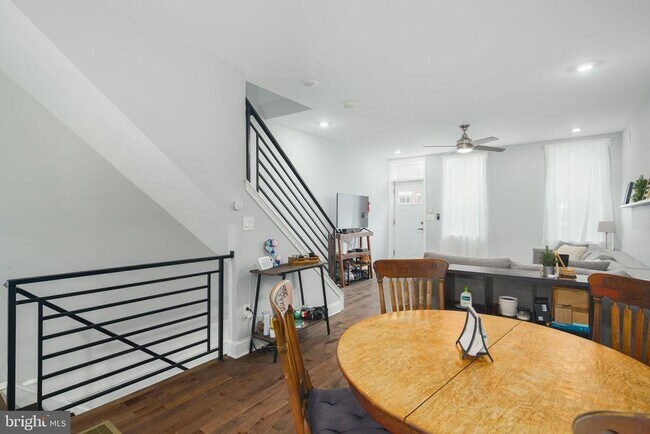 Building Photo - 2145 Mountain St