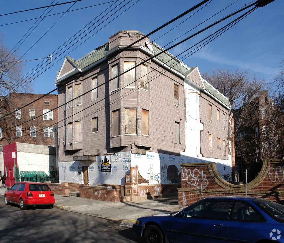 131 Highland Ave, Newark, NJ 07104 131 Highland Ave Newark, NJ