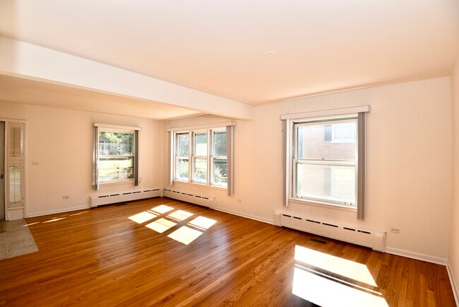 Foto del edificio - 1620 McGovern St