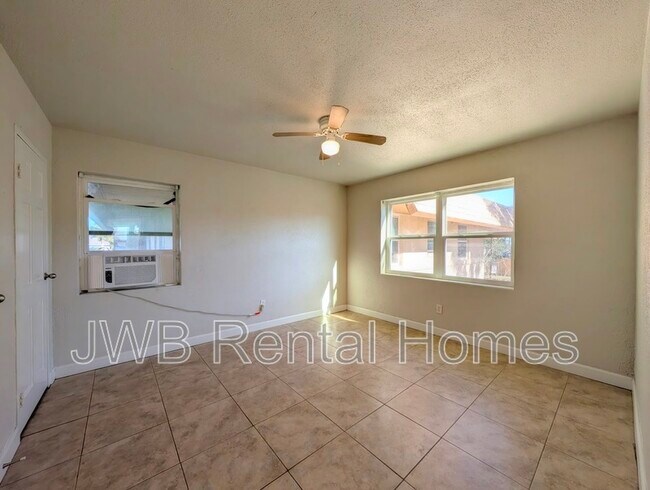 Foto del edificio - 225 15th Ave N