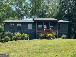 Building Photo - 106 Spring Way