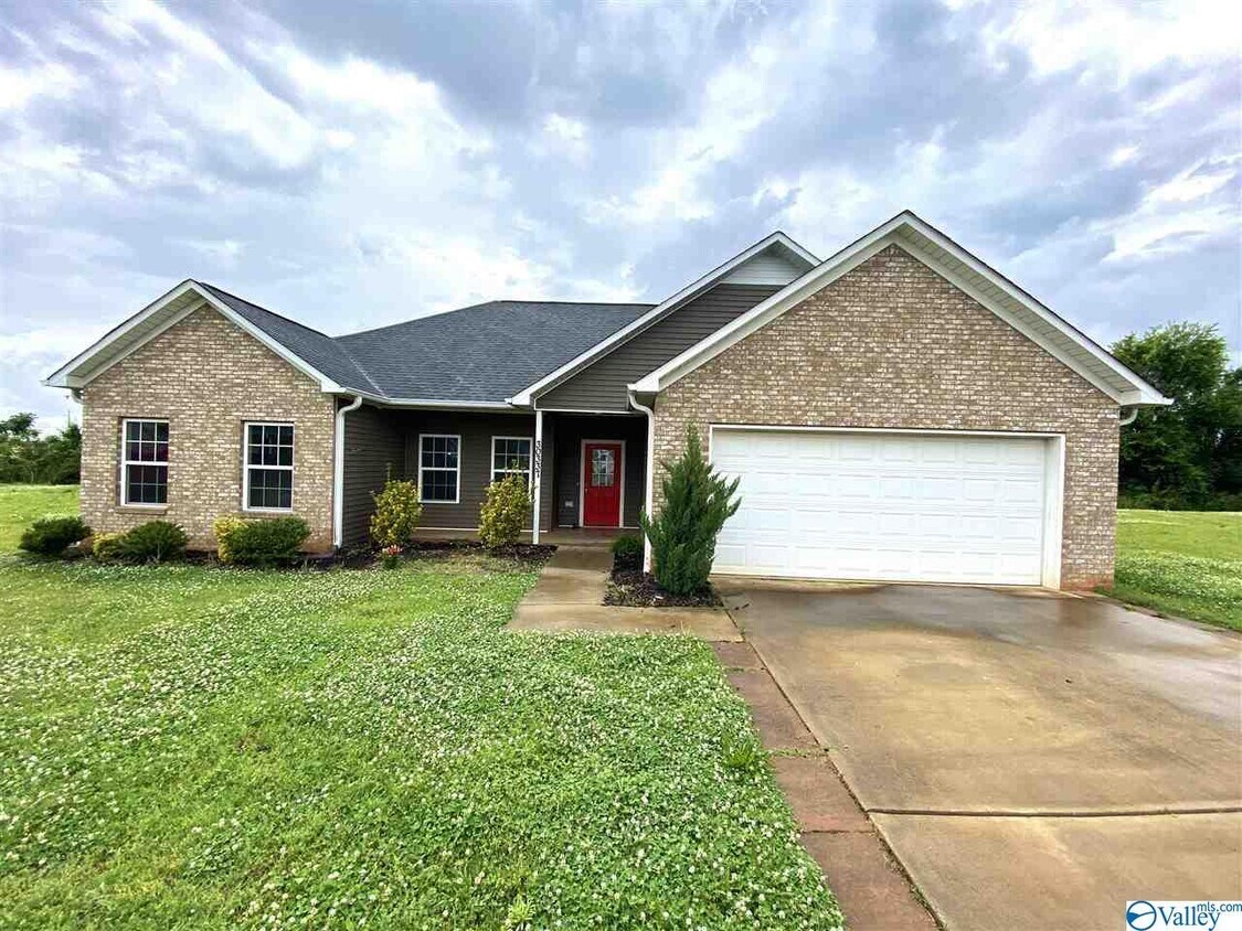 30337 Daniel Dr, Harvest, AL 35749 House for Rent in Harvest, AL