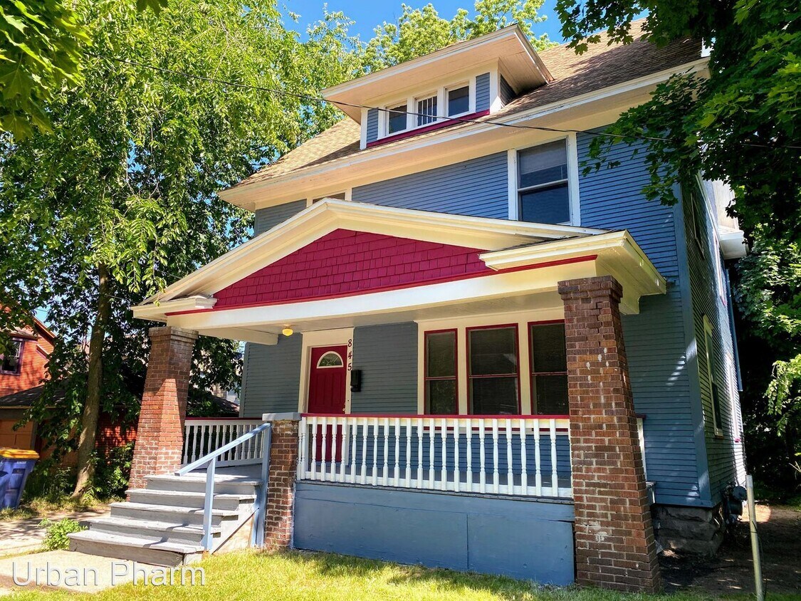 Foto principal - 843 Prince St SE