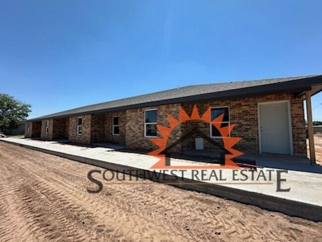 Building Photo - New Spacious 2 bedroom 2 bath