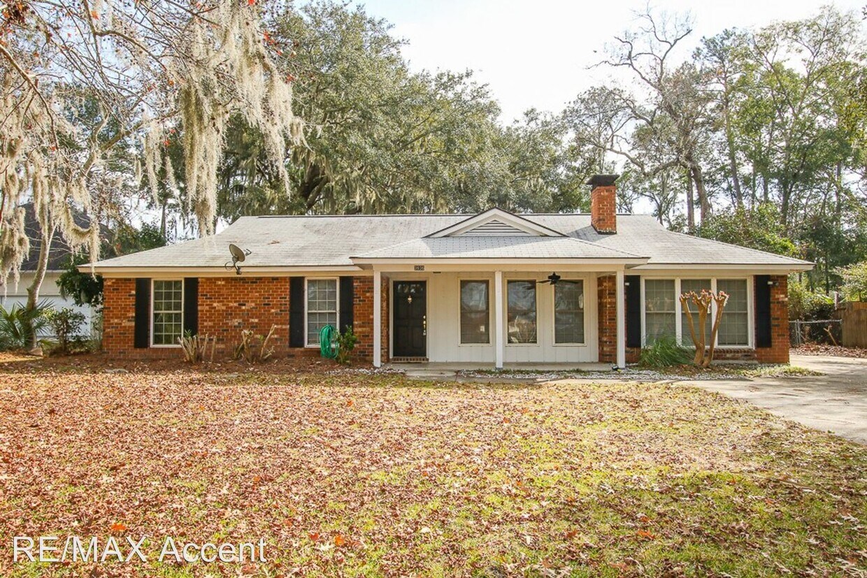 Foto principal - 3 br, 2 bath House - 3636 Ft. Mc Allister