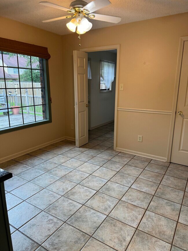Foto del edificio - 7180 Skidmore Cove