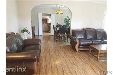 Foto del edificio - 5738 Agnes Ave