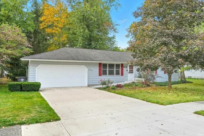 Building Photo - 2221 Klug Dr