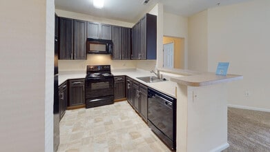 Interior Photo - 20 Lambourne