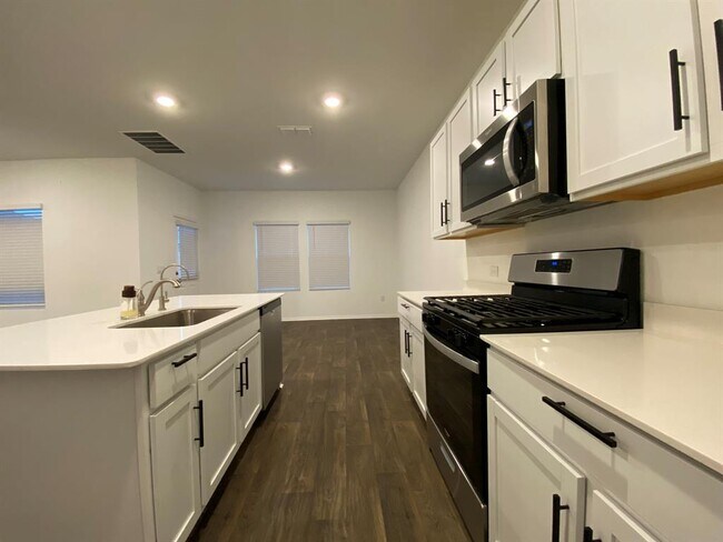 Foto del edificio - 12320 Silversmith Ln