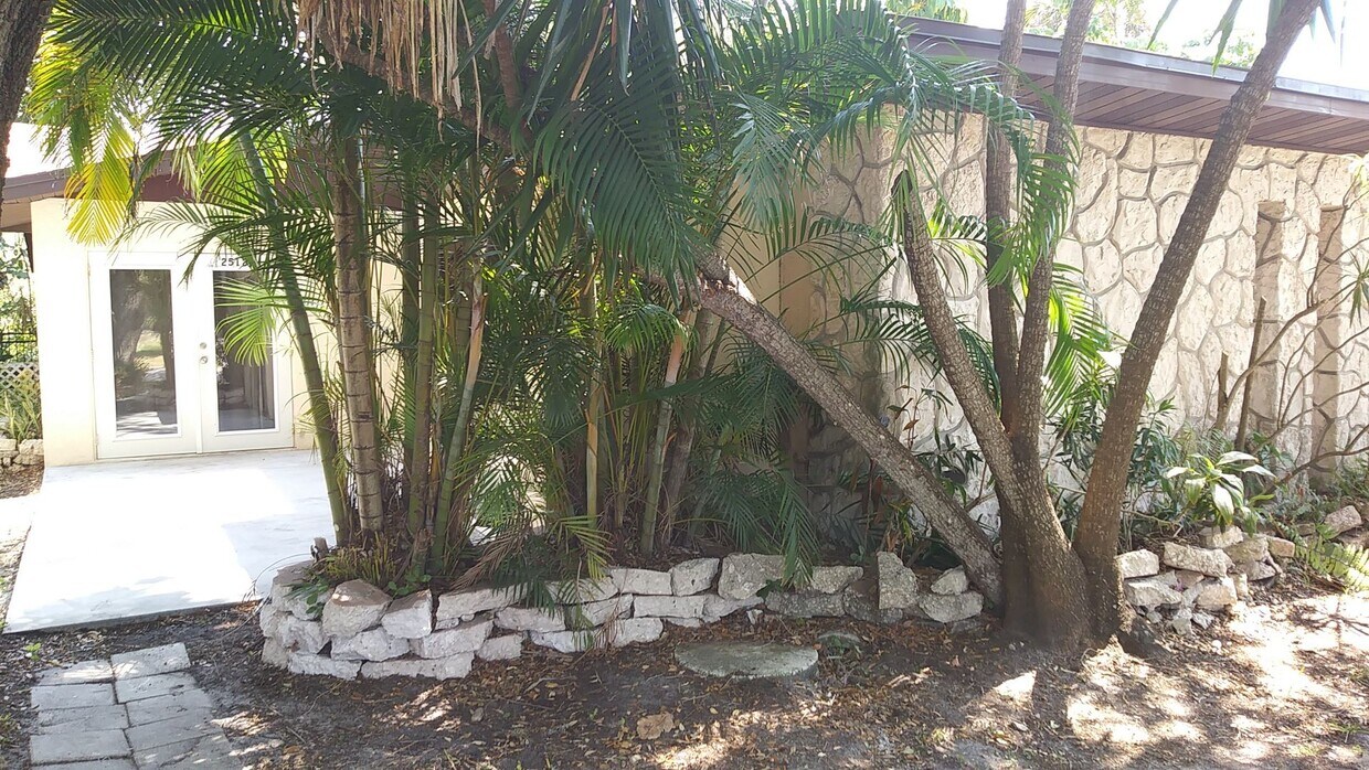 Foto principal - 2512 51st Ave Terrace W