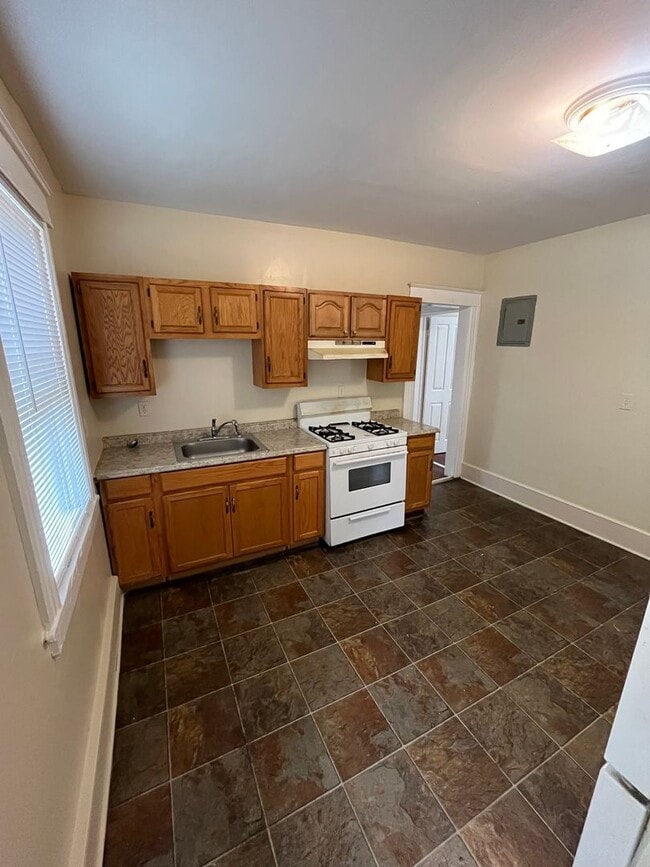 Building Photo - 137 Washington St