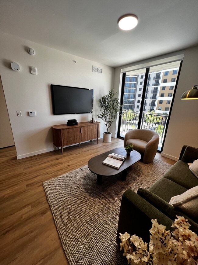 Photo - 911 E 26th St Apartment