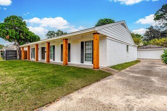 Building Photo - 8319 Bellaire Blvd