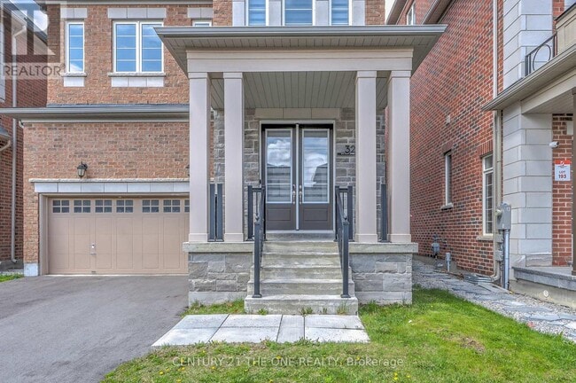 Building Photo - 32 Red Giant St