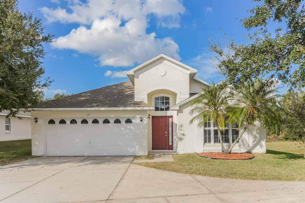 Foto principal - 137 Thornbury Dr