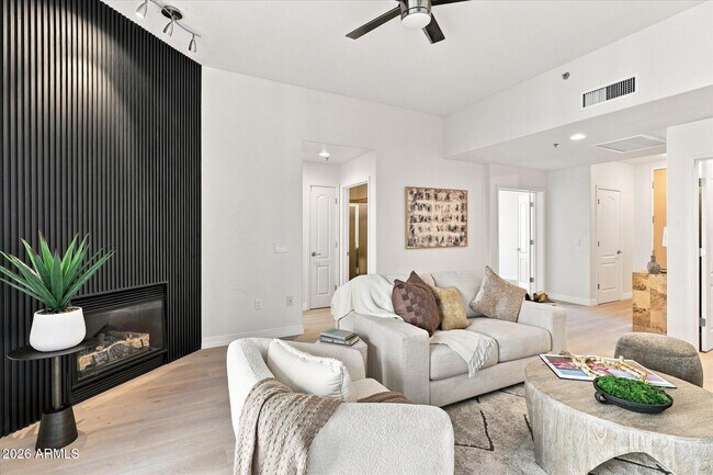 Foto del edificio - 2302 N Central Ave