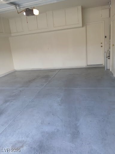 Building Photo - 2983 Scenic Valley Way